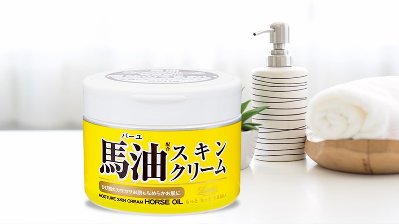 Kem dưỡng da mặt của Nhật Loshi Horse Oil Moisture Skin Cream
